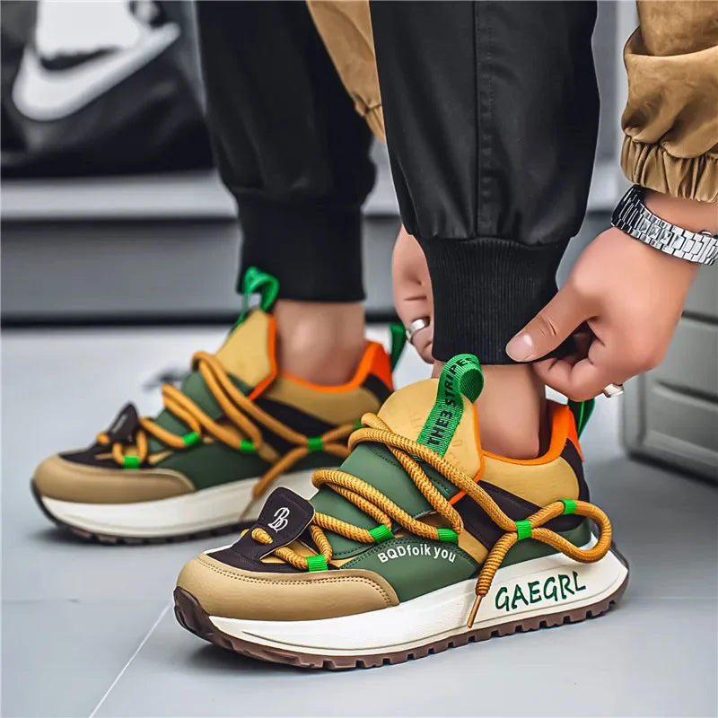Men's fashion sports casual shoes breathable four seasons soft soled comfortable outdoor running shoes student lace up sneakers